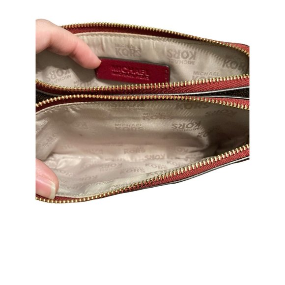 Michael kors red wristlet - Picture 6 of 12